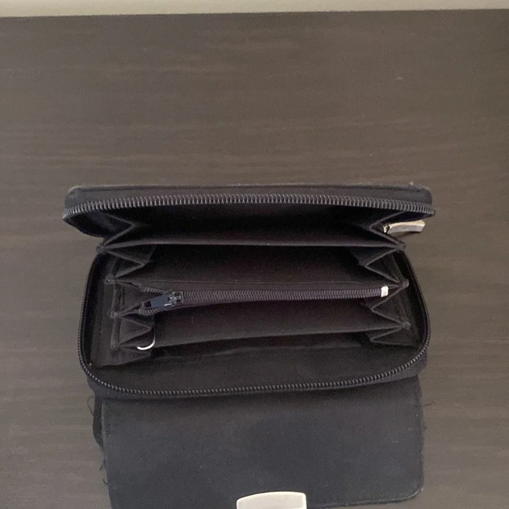 Wallet - Picture 3 of 3